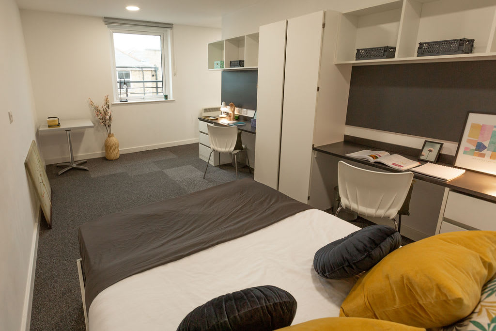 Canterbury Student Manor Student in Canterbury